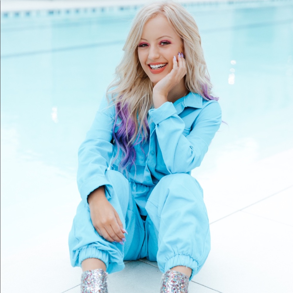 Pretty Little Thing Blue Jumpsuit - Picture 3 of 6